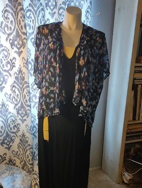 Black Floral Sheer Open-Front Women's Kimono Style Over Blouse